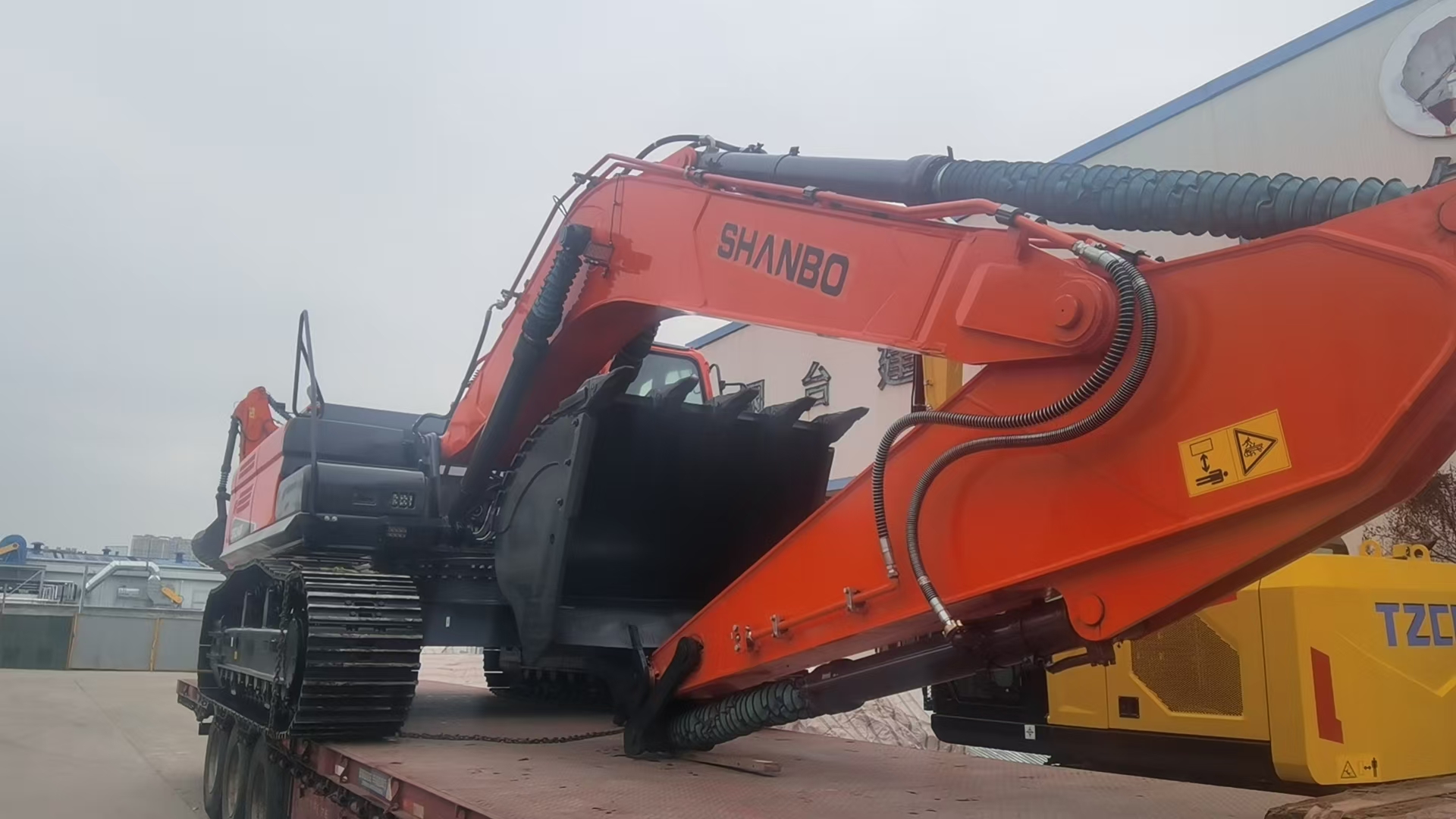 SR340 excavator goes to Russia.